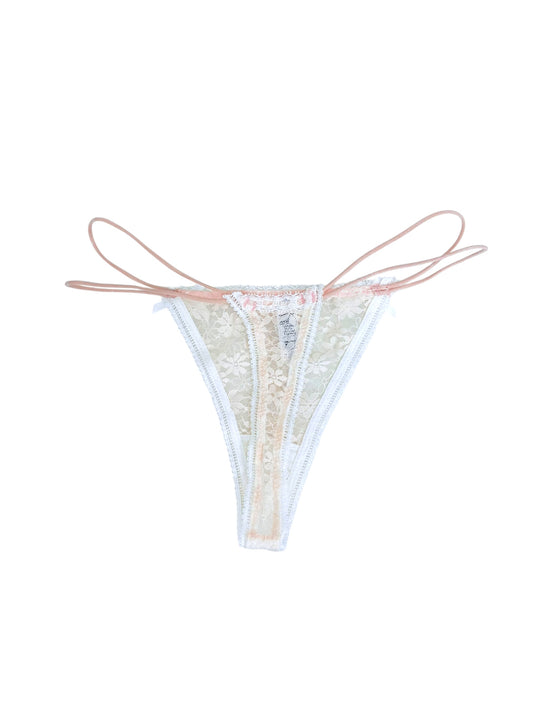 Milanblocks Delicate Lace G-String Trio with Bow Details
