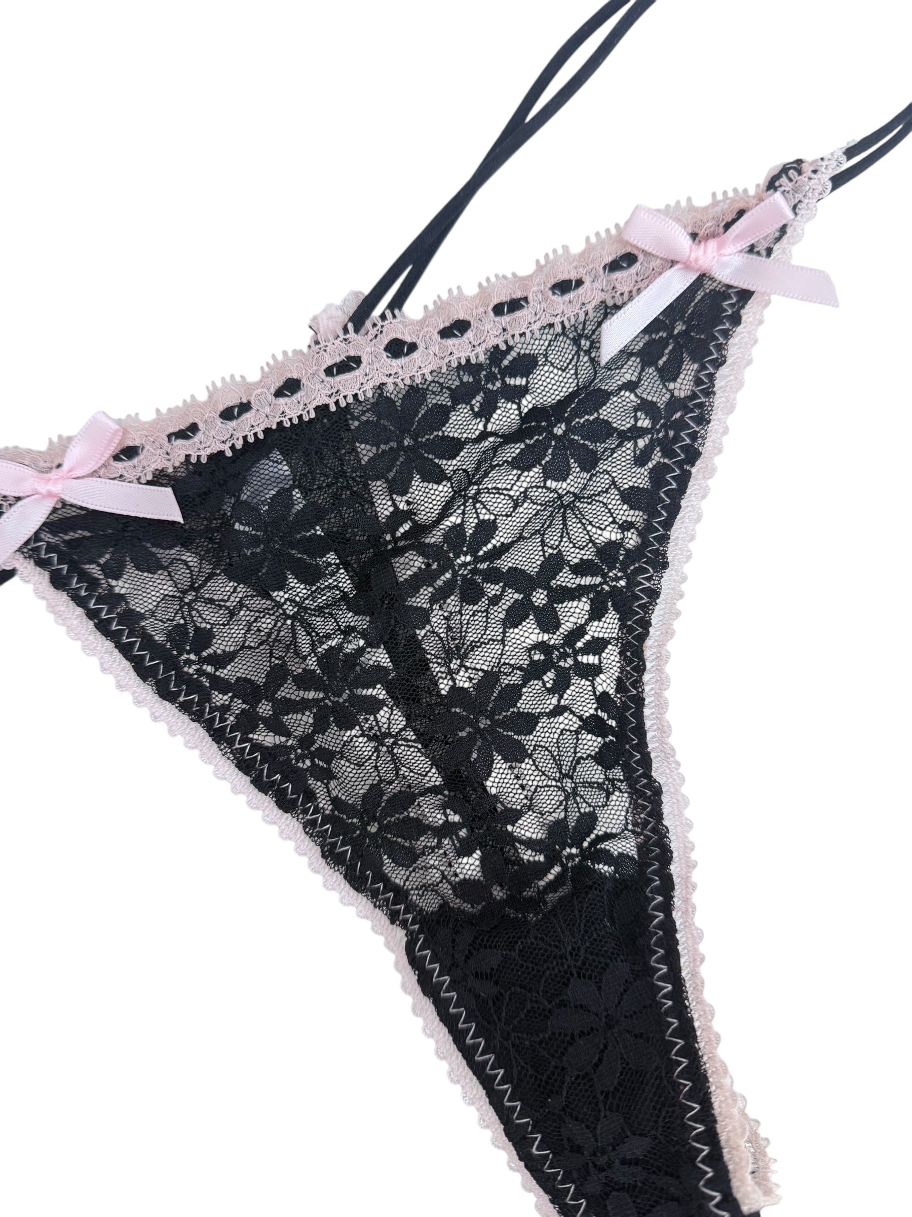 Delicate Lace G-String Trio with Bow Details